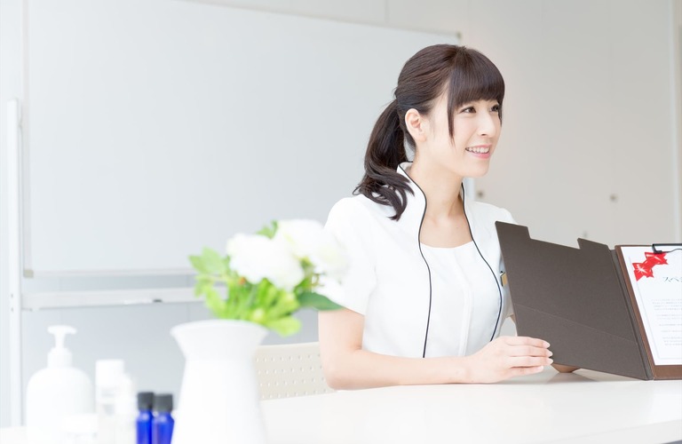 二重をさらにぱっちり | 博多区のマツエクならEMINY